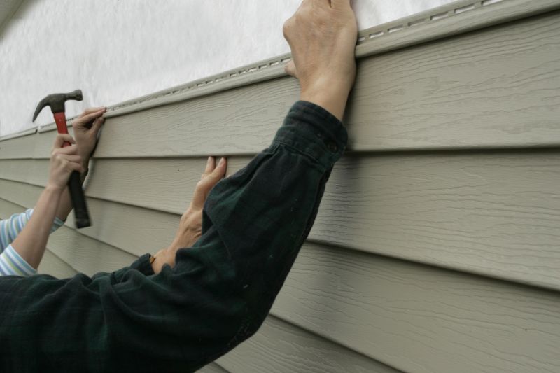Best Time to Hire Siding Experts